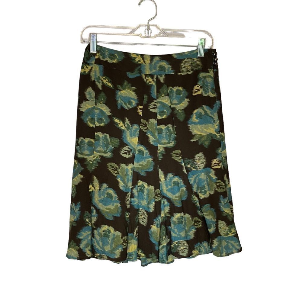 Loft Petites Fit & Flare Floral Skirt, size 2, flowy, career, side zip, buttons